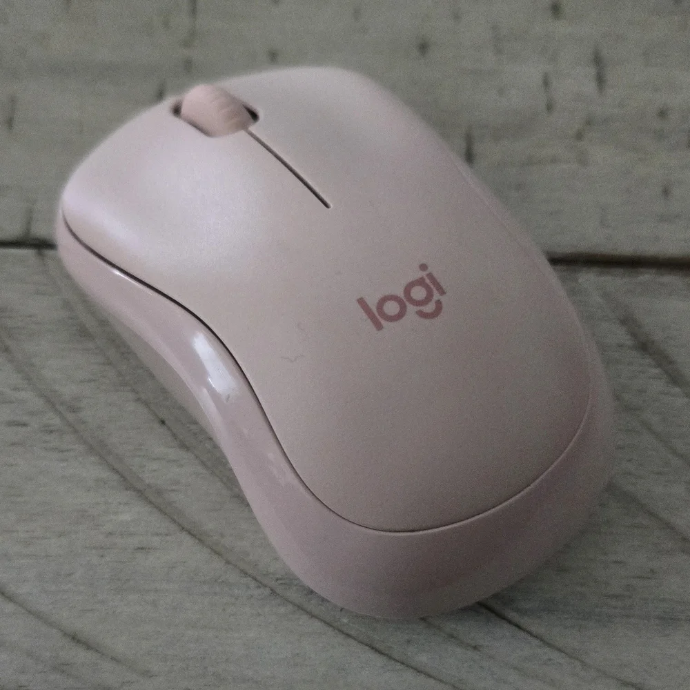 Logitech sleek pink